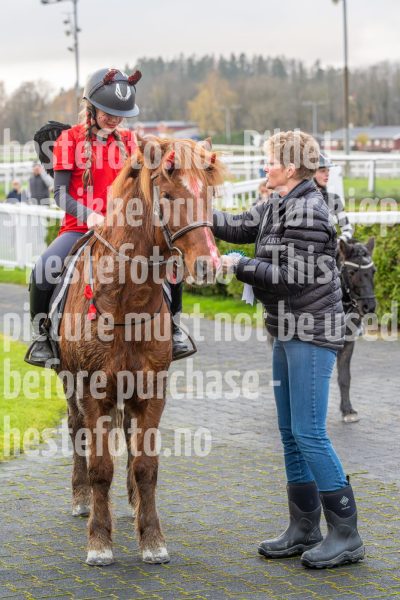 20251102-164401-DSC0713