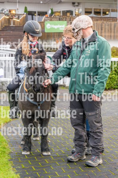 20251102-164720-DSC0773