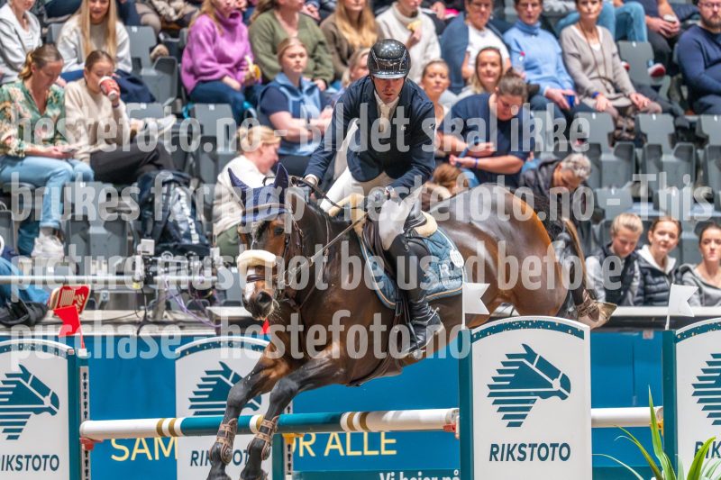20241020-114713-2024-10-20-11-47-14-42-NIKON-Z-6-2