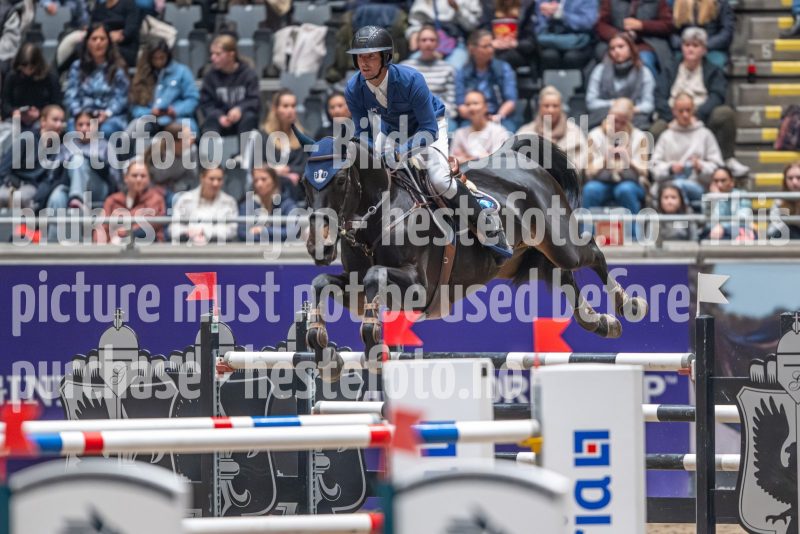 20241020-155321-2024-10-20-15-53-22-84-NIKON-Z-9