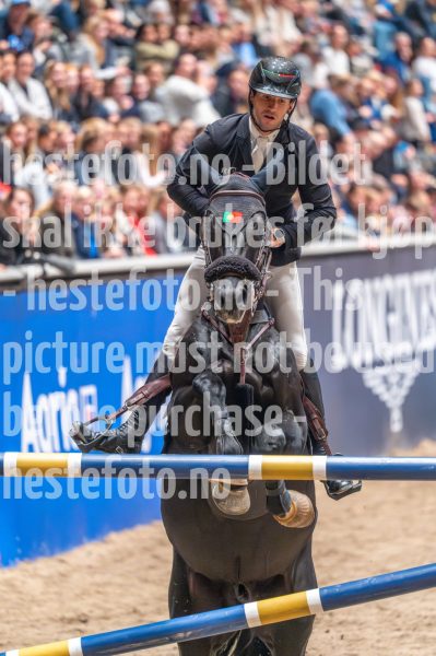 20241020-155619-2024-10-20-15-56-19-34-NIKON-Z-6-2