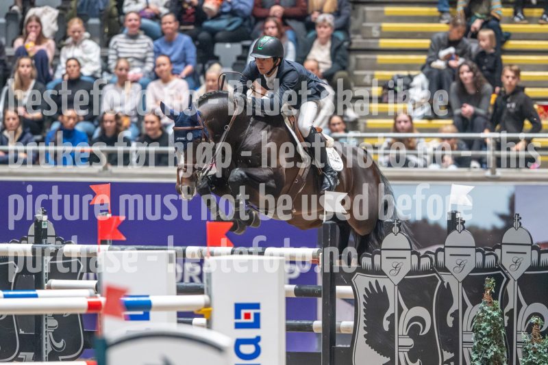 20241020-160733-2024-10-20-16-07-34-84-NIKON-Z-9