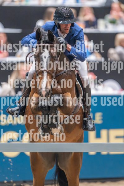 20241020-161537-2024-10-20-16-15-38-93-NIKON-Z-9