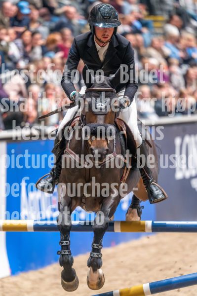 20241020-162444-2024-10-20-16-24-45-40-NIKON-Z-6-2