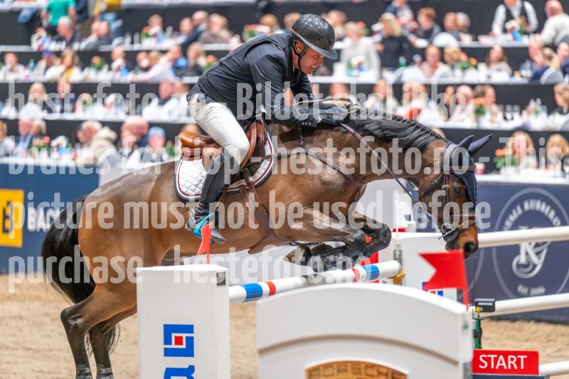20241020-162630-2024-10-20-16-26-31-78-NIKON-Z-6-2