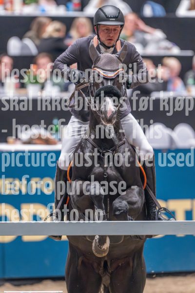 20241020-162825-2024-10-20-16-28-26-39-NIKON-Z-9
