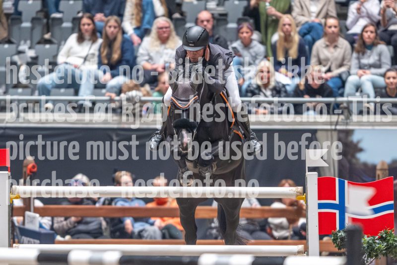 20241020-162912-2024-10-20-16-29-12-21-NIKON-Z-9