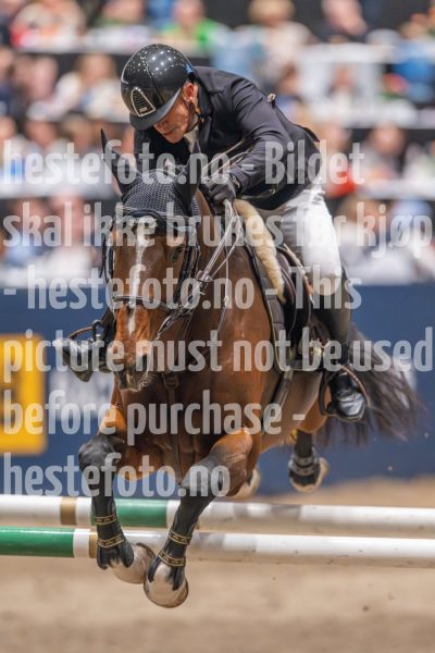 20241020-163739-2024-10-20-16-37-40-30-NIKON-Z-9