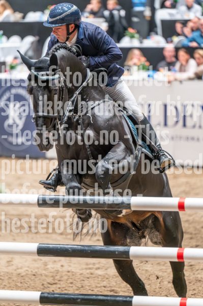 20241020-164146-2024-10-20-16-41-47-91-NIKON-Z-6-2