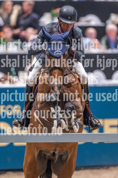 20241020-164421-2024-10-20-16-44-22-52-NIKON-Z-9