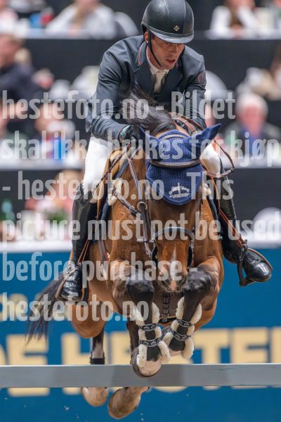 20241020-164421-2024-10-20-16-44-22-77-NIKON-Z-9