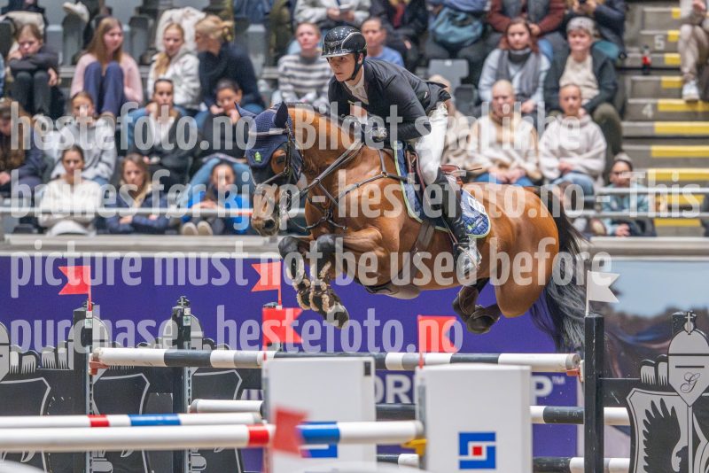 20241020-164914-2024-10-20-16-49-15-77-NIKON-Z-9