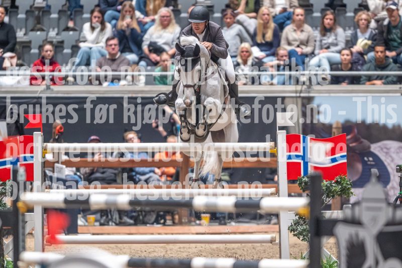 20241020-170029-2024-10-20-17-00-29-21-NIKON-Z-9