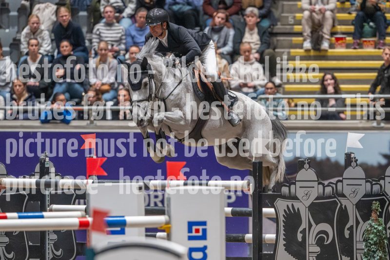 20241020-170223-2024-10-20-17-02-24-99-NIKON-Z-9