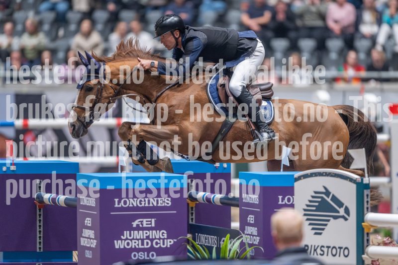 20241020-170434-2024-10-20-17-04-35-96-NIKON-Z-9