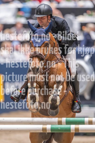 20241020-170725-2024-10-20-17-07-26-83-NIKON-Z-9