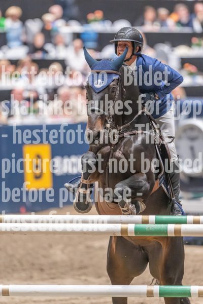 20241020-172837-2024-10-20-17-28-38-39-NIKON-Z-9