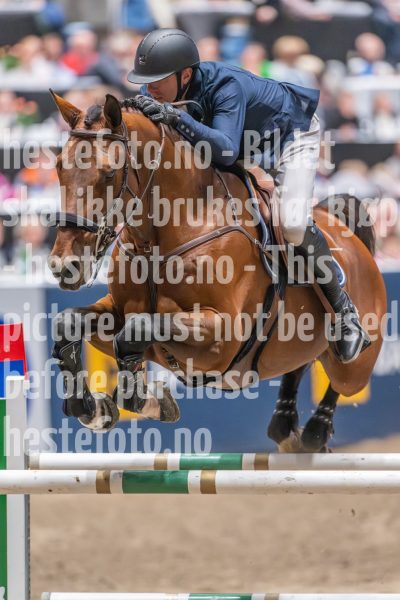 20241020-173011-2024-10-20-17-30-11-09-NIKON-Z-9