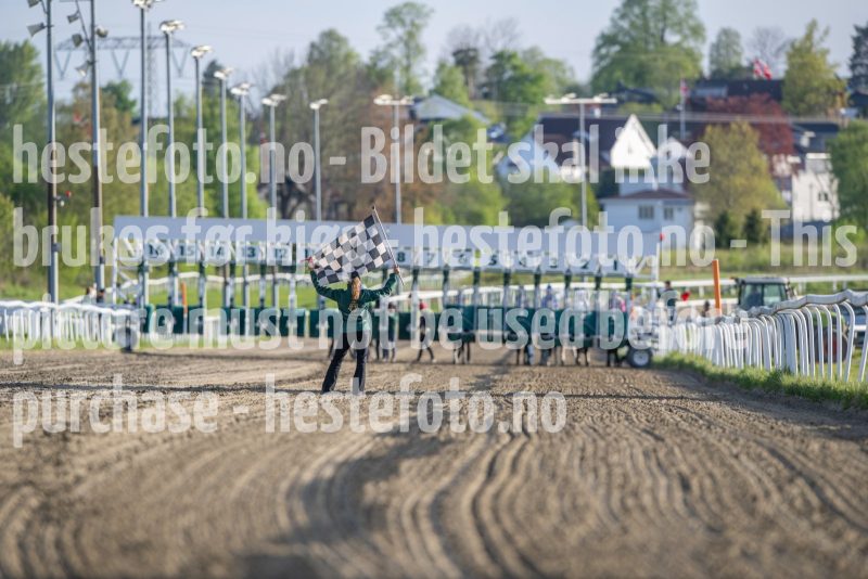 20250508-193448-DSC_8622