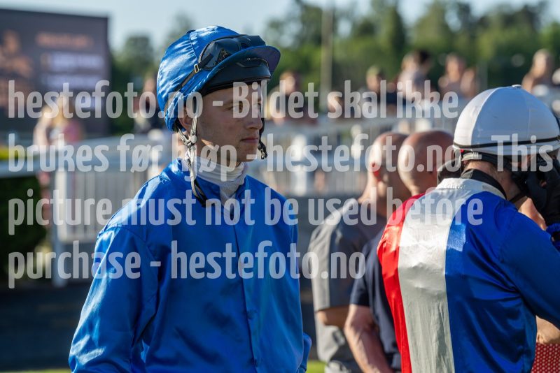 20250621-201807-DSC4718