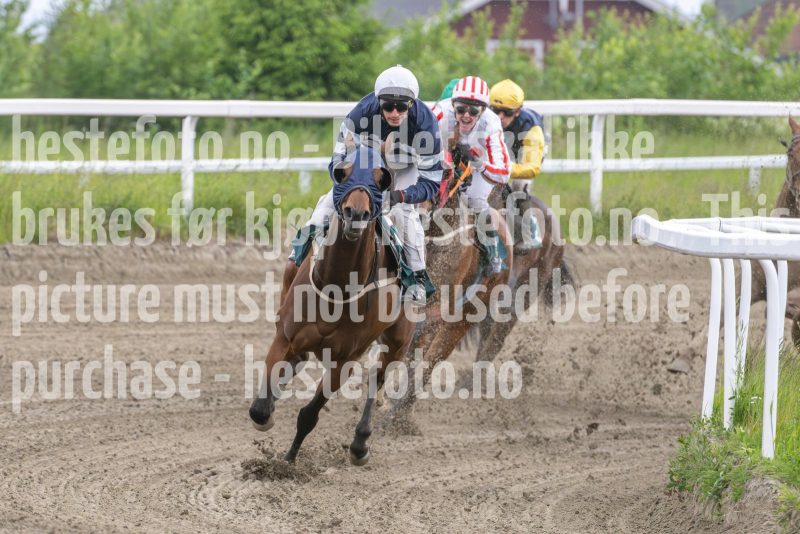 20250605-193839-DSC_2214