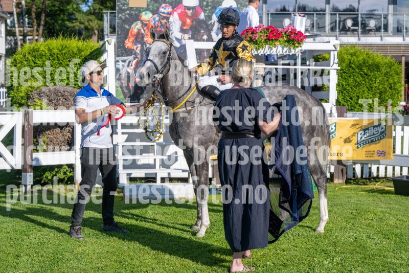 20250710-184655-DSC_2308