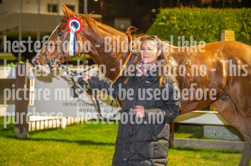 20251113-212925-DSC_0667