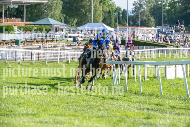 20250717-184225-DSC_9298